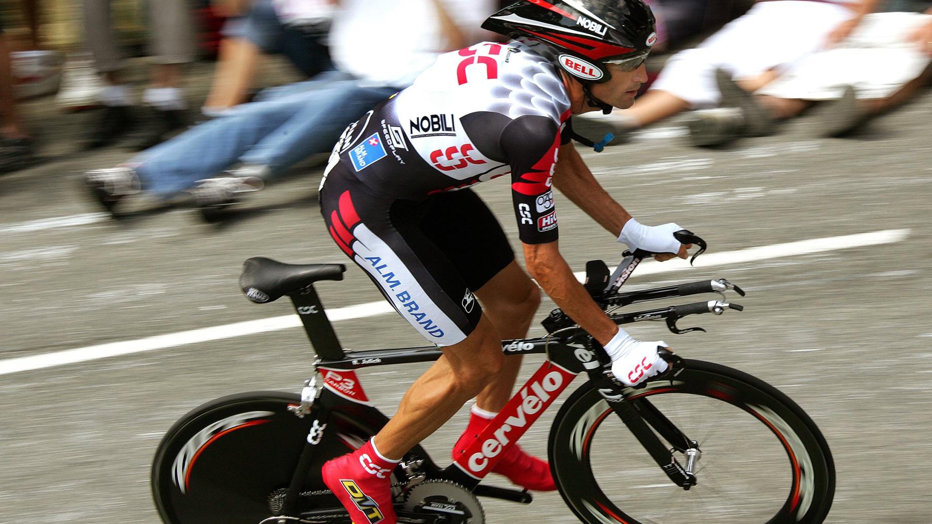 戴维·帕特森凭借出色的全局把控，帮助袋鼠队轻松击败对手，戴维a帕特森